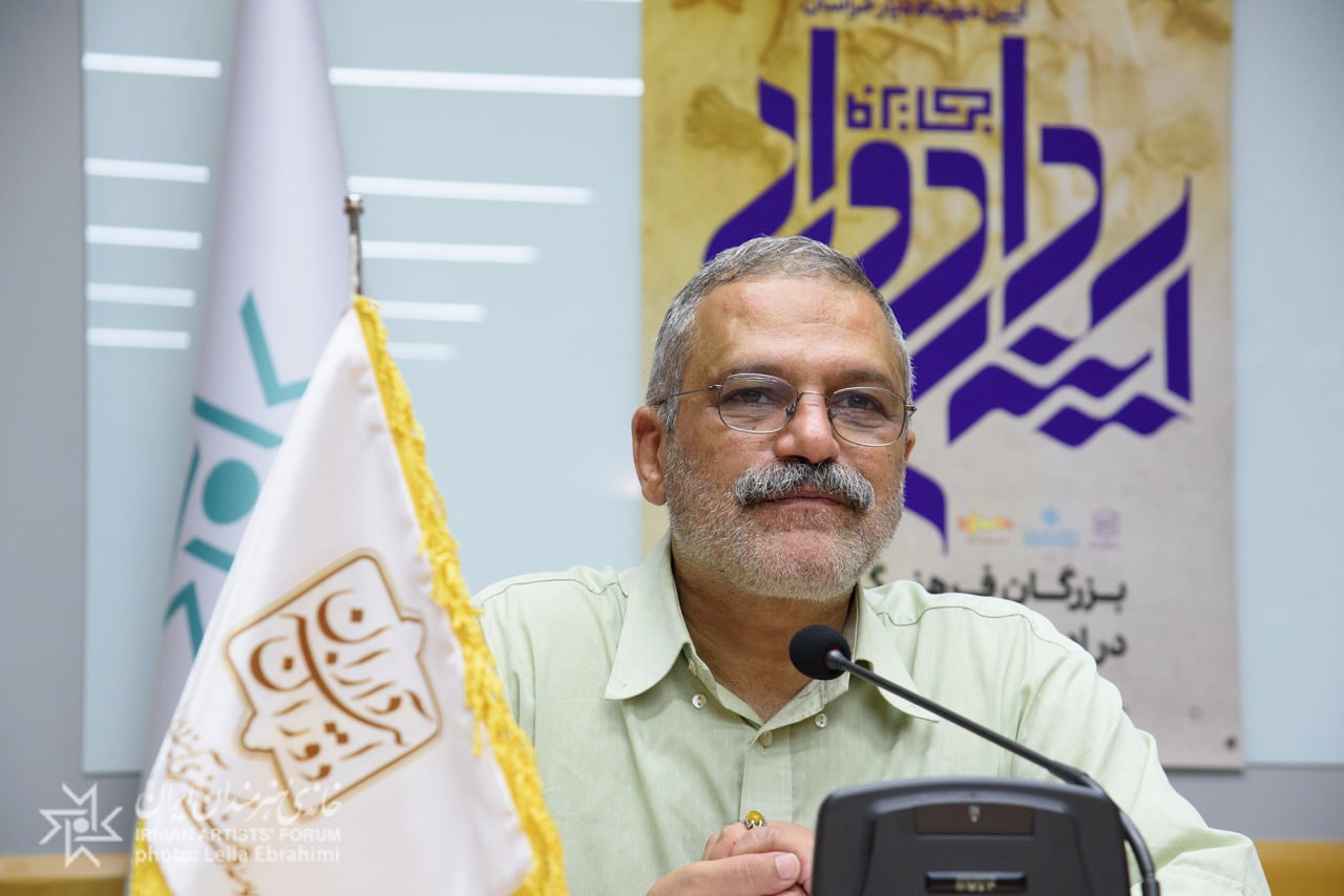 دعوتی برای بازخوانیِ بزرگان فرهنگ در قامتِ کودکانه